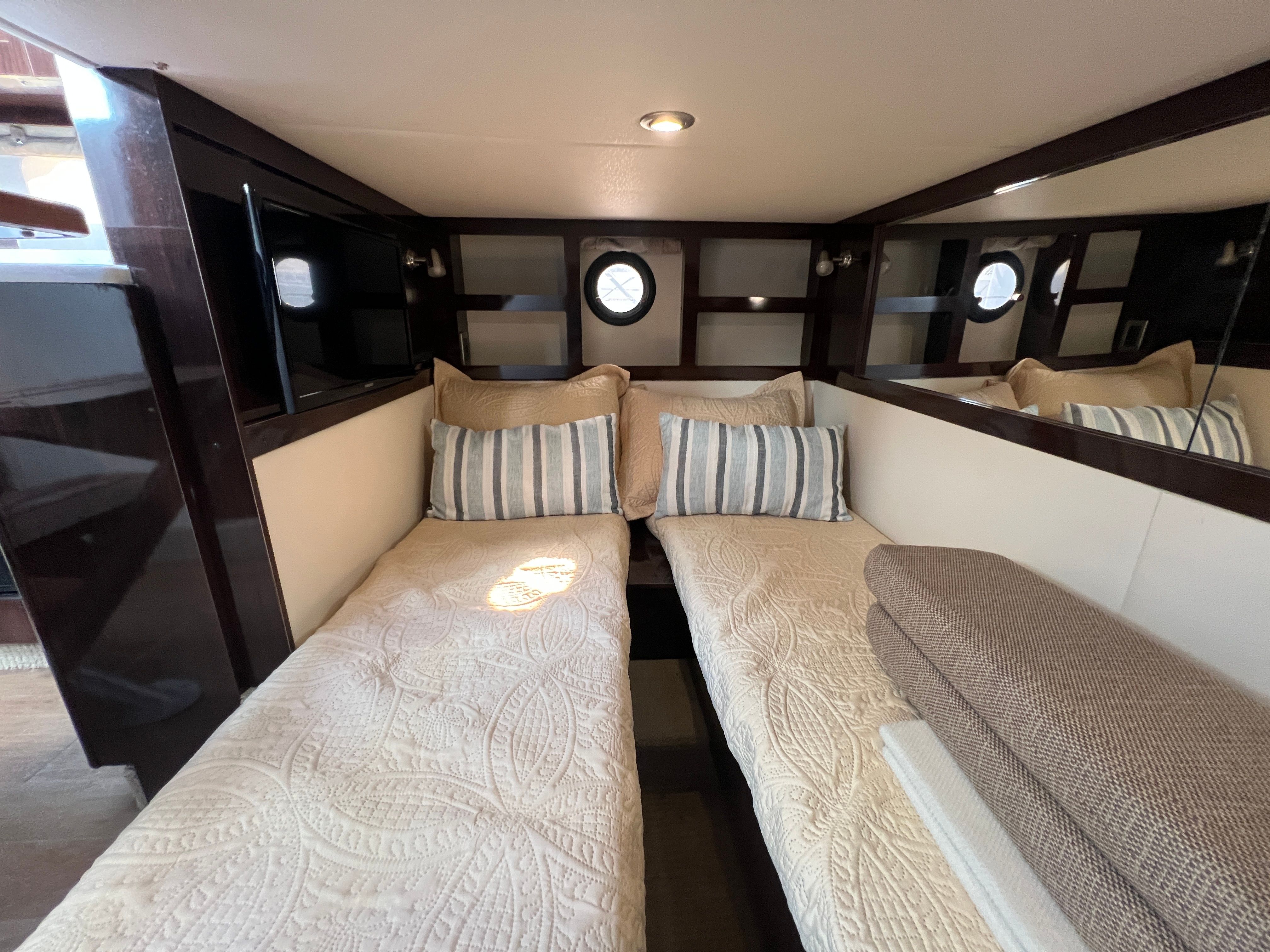 2018 Sea Ray Sundancer 350 - 38