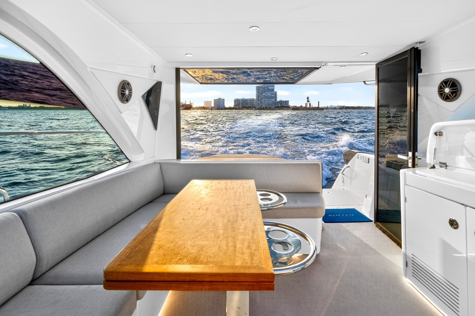 2023 Beneteau Gran Turismo 45 - Image 41