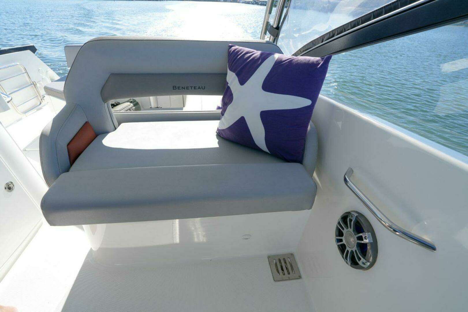 2020 Beneteau Flyer 10 - Image 4