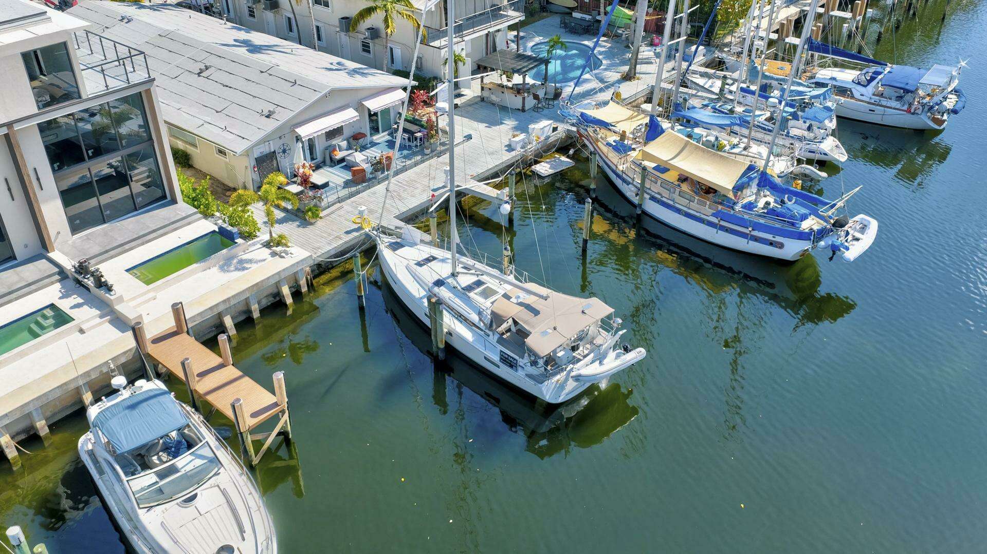 2021 Jeanneau 440 - Image 5