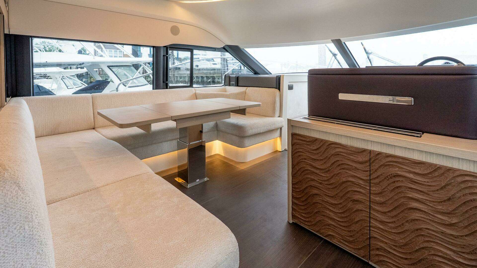 2025 Prestige F4.9 - Image 36