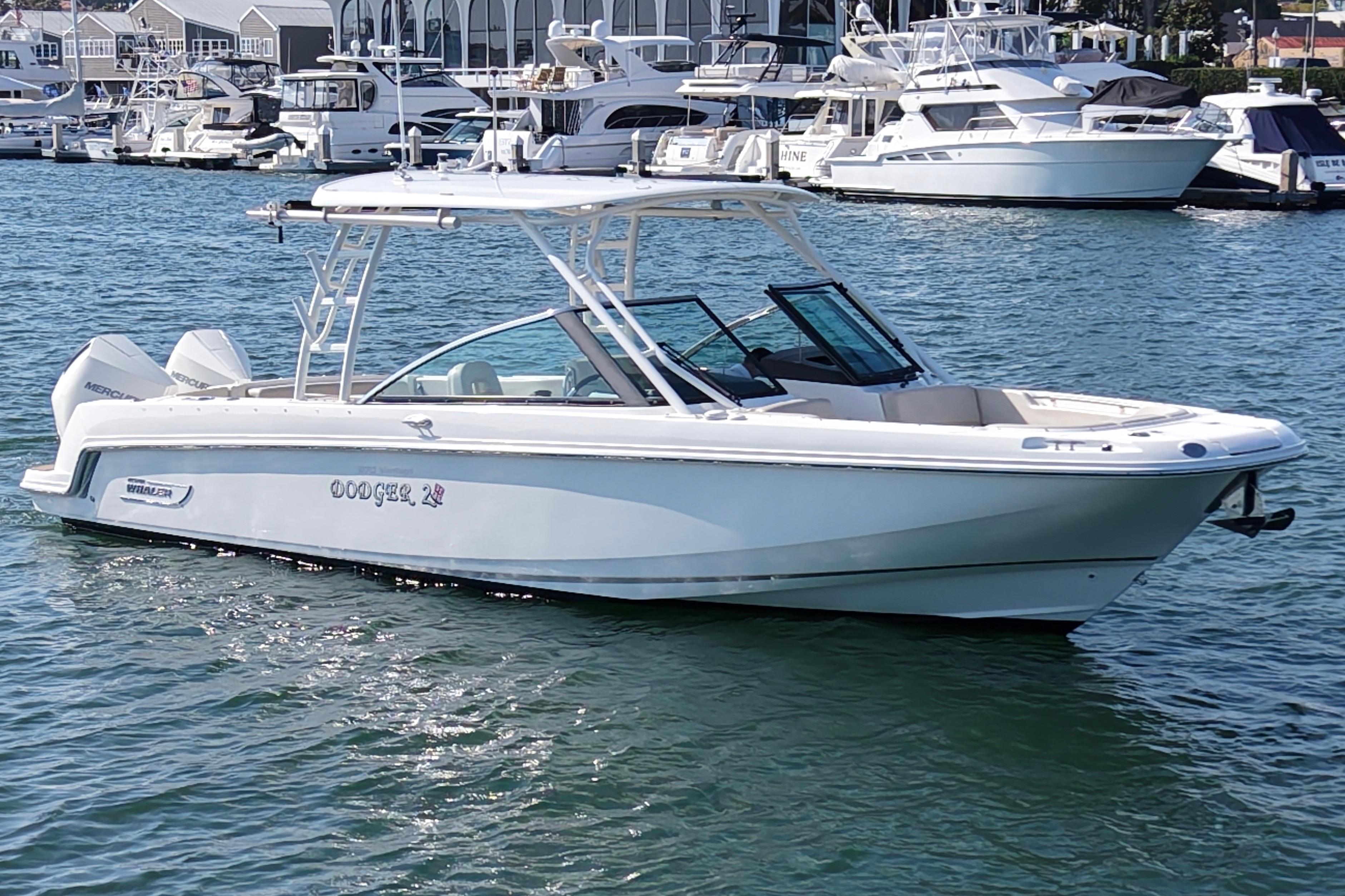 2019 Boston Whaler 270 Vantage
