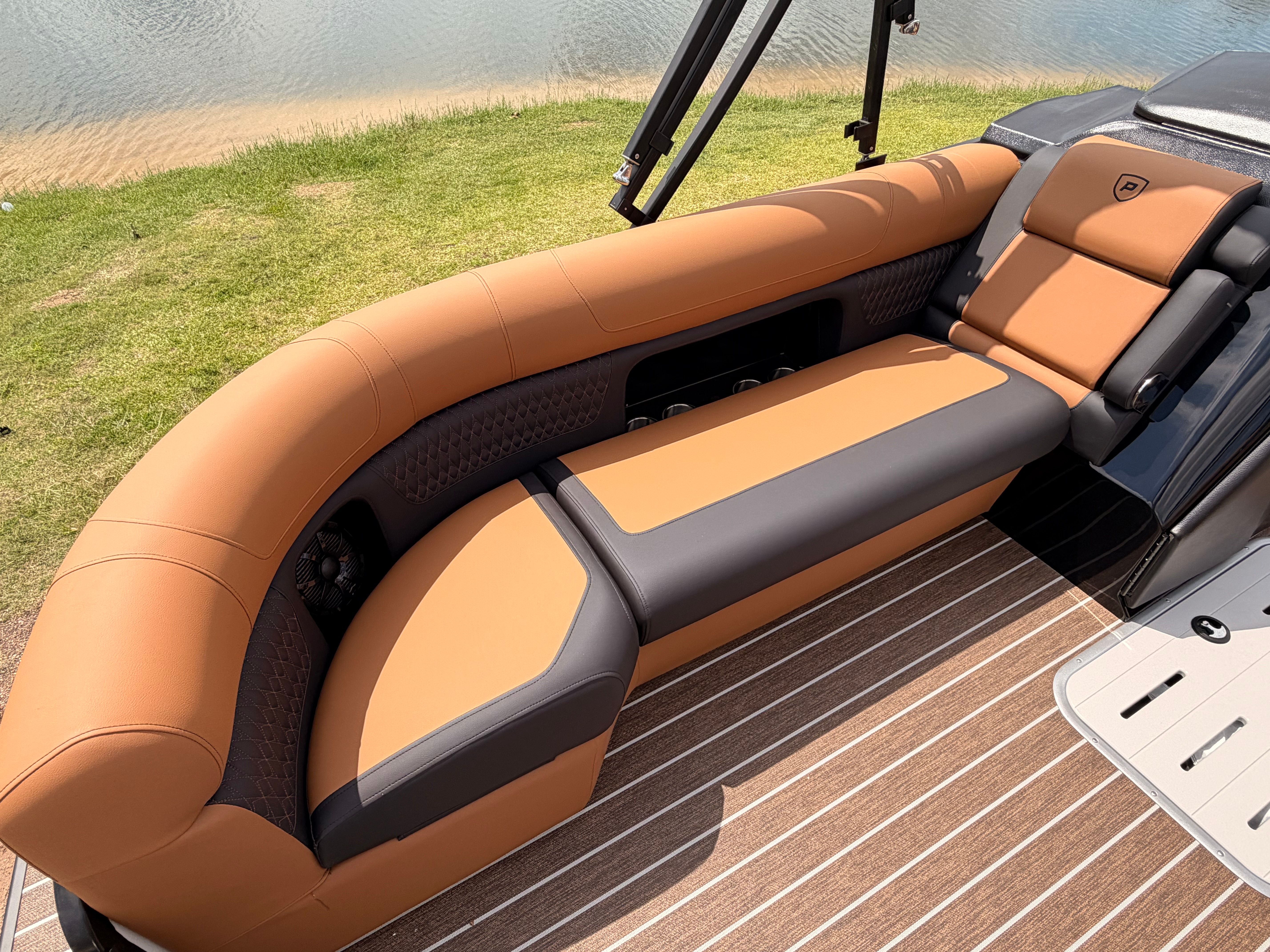 2026 PREMIER 250 SOLARIS RL CL - Image 10