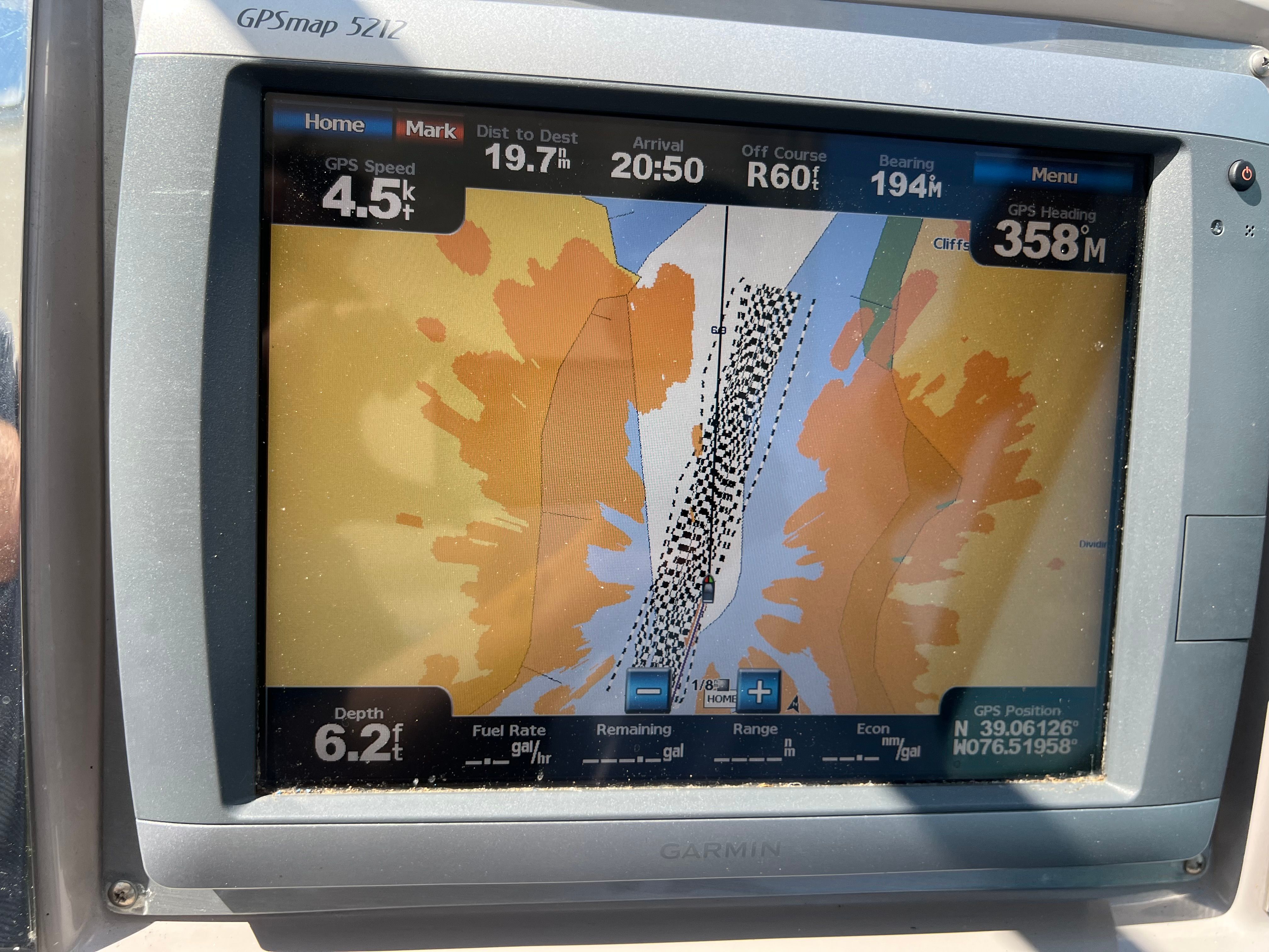 2013 Chaparral 330 Signature - 23