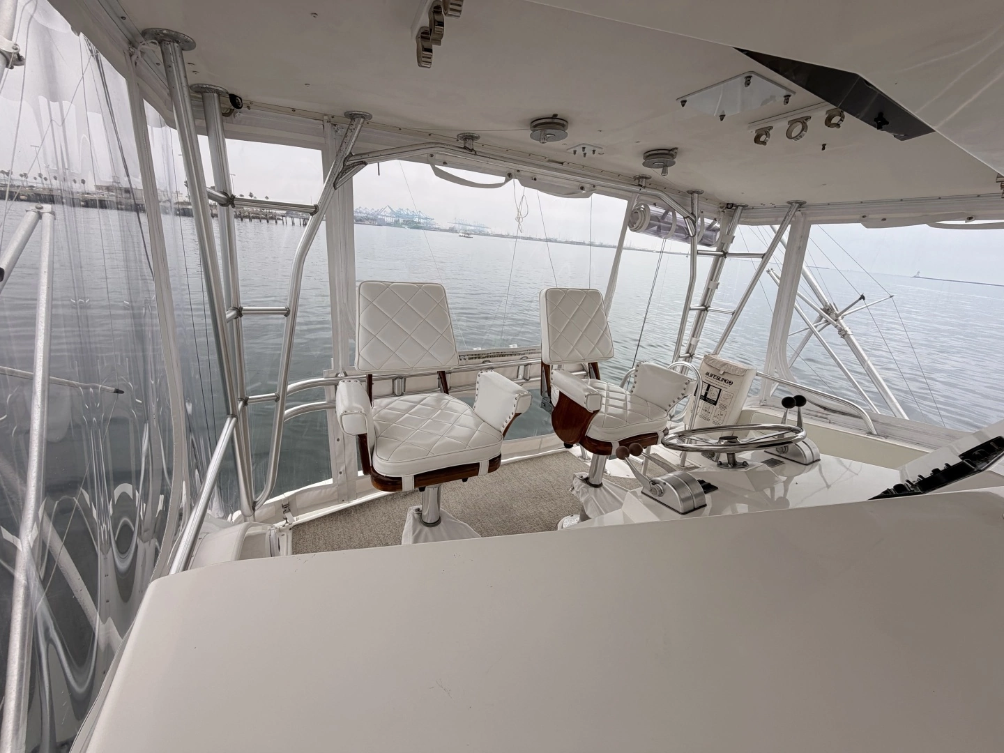 1994 Viking 50 Convertible - Image 28