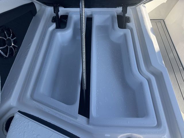 2025 Yamaha Boats 275SE - 25
