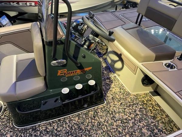 2025 Mako 18 Pro Skiff Backwater Edition - 81