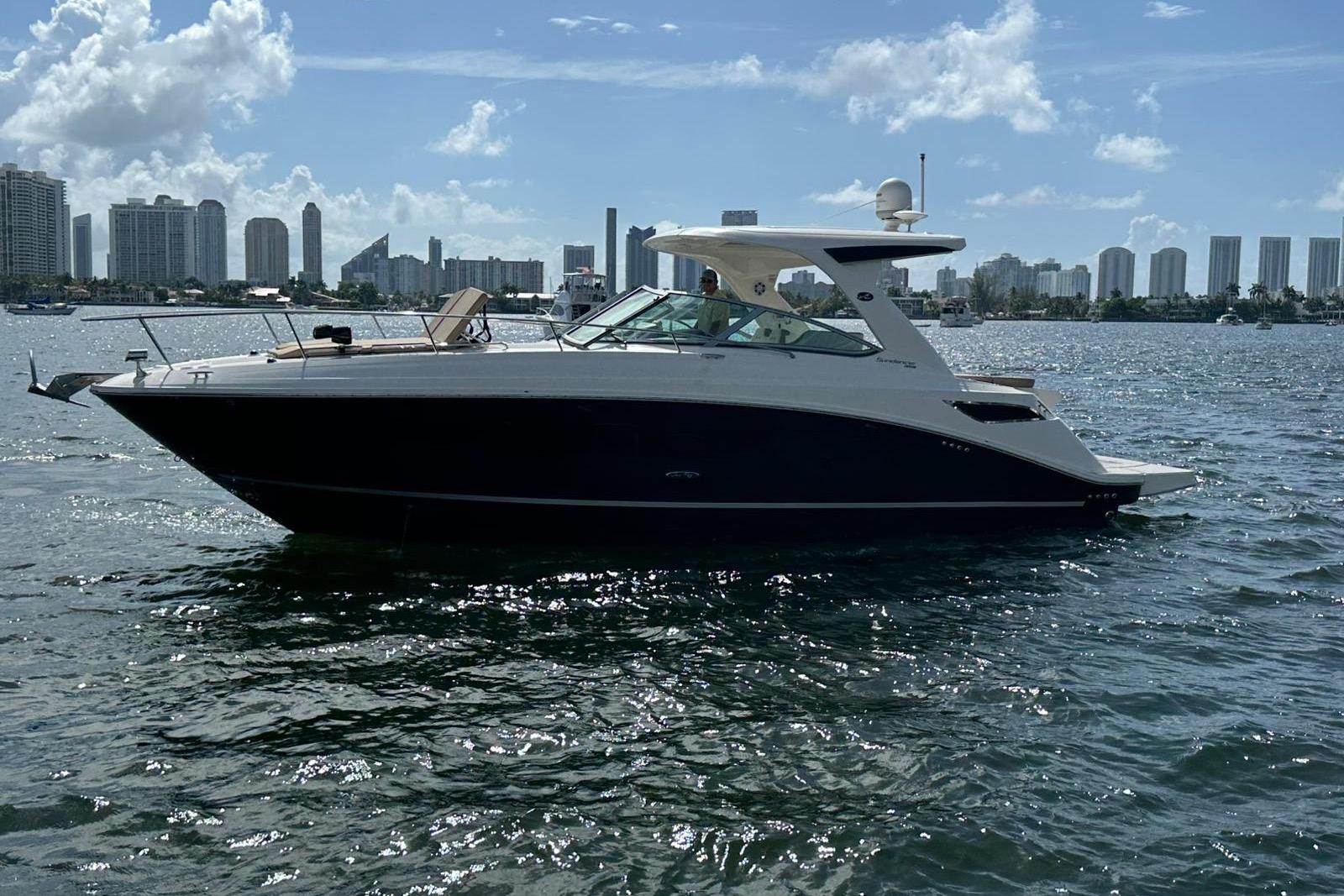 2016 Sea Ray Sundancer 350