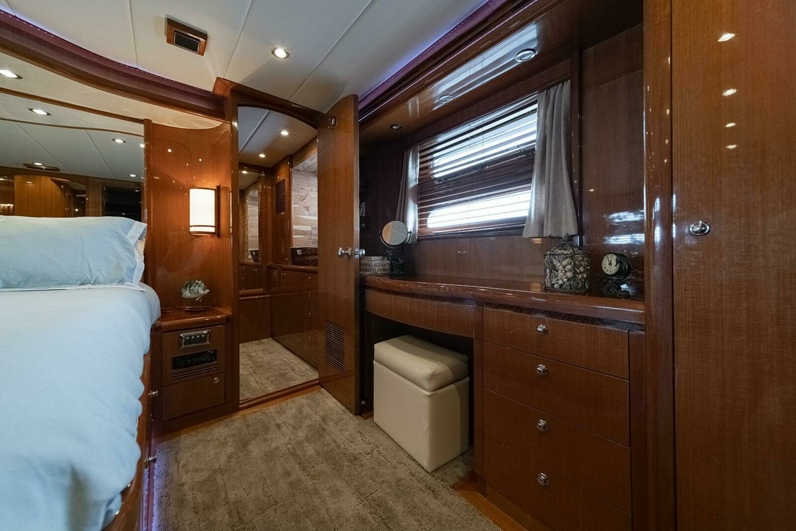 2013 Hampton 680 LRC - Image 22
