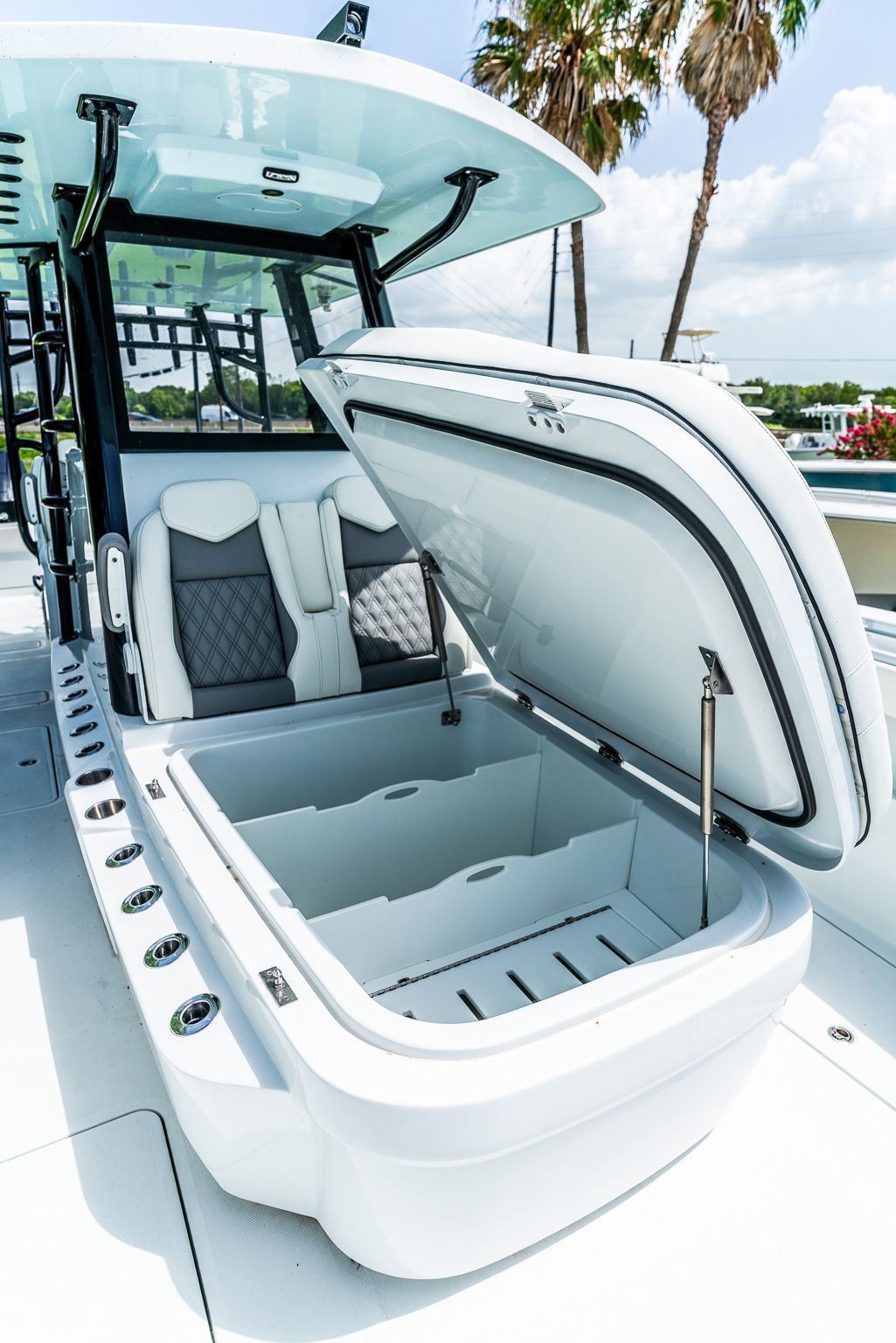 2026 Invincible Catamaran - 30