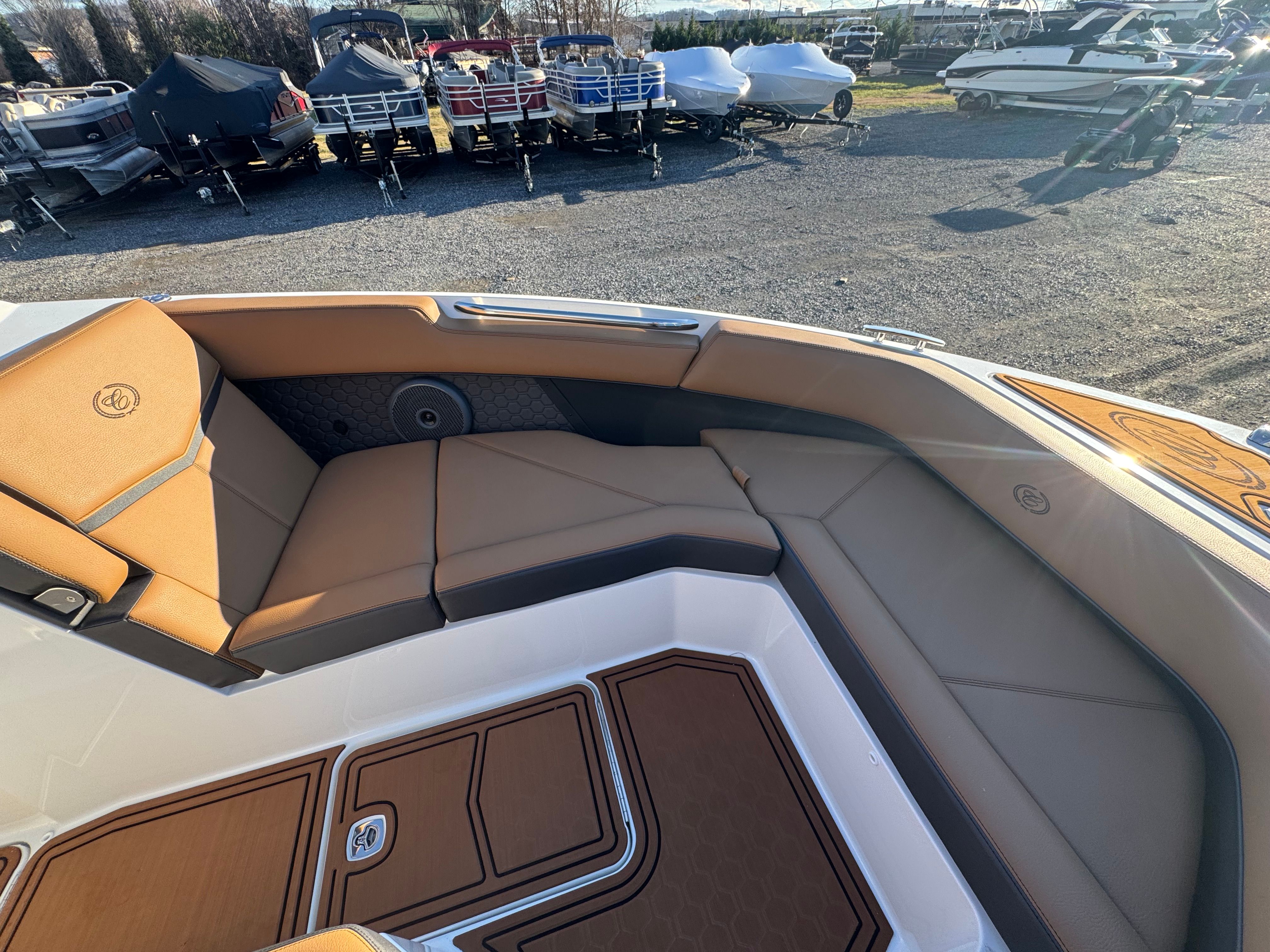 2026 Cobalt R8 Surf - 42