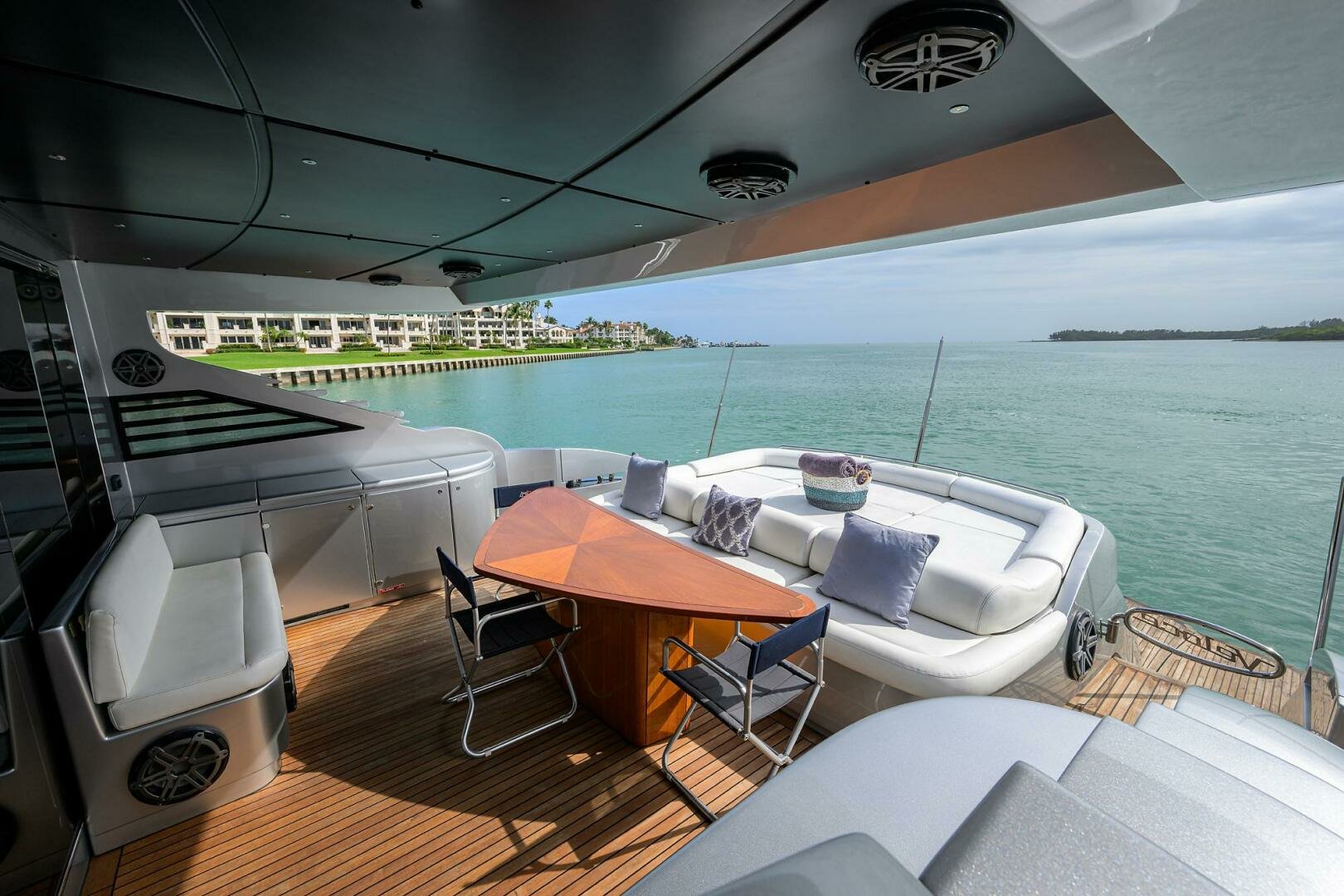 2009 Pershing 90 Express - Image 38