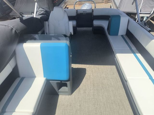 2025 Avalon Aura Pontoon Boats - 29