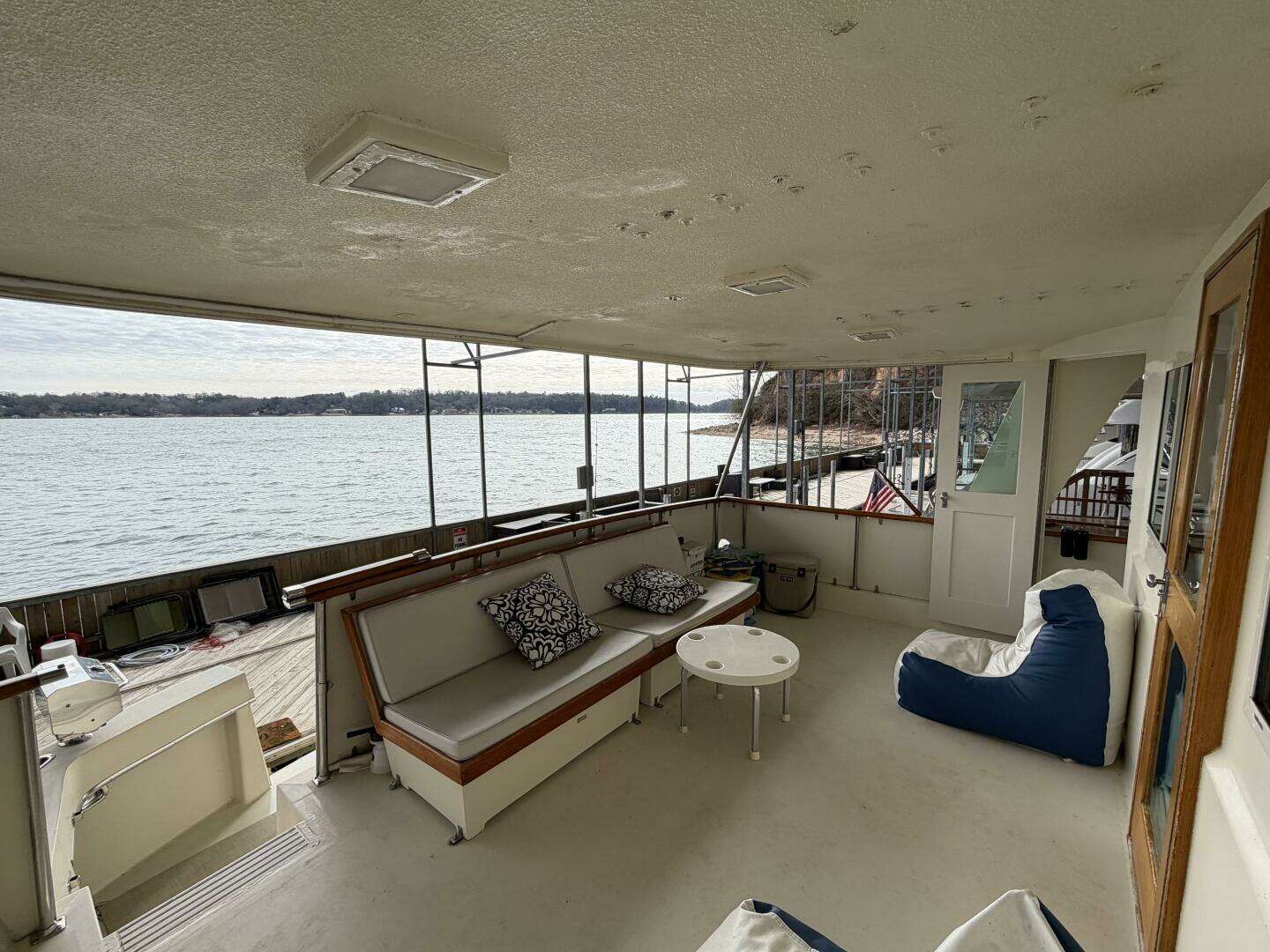 1975 Hatteras 58 LRC - Image 15