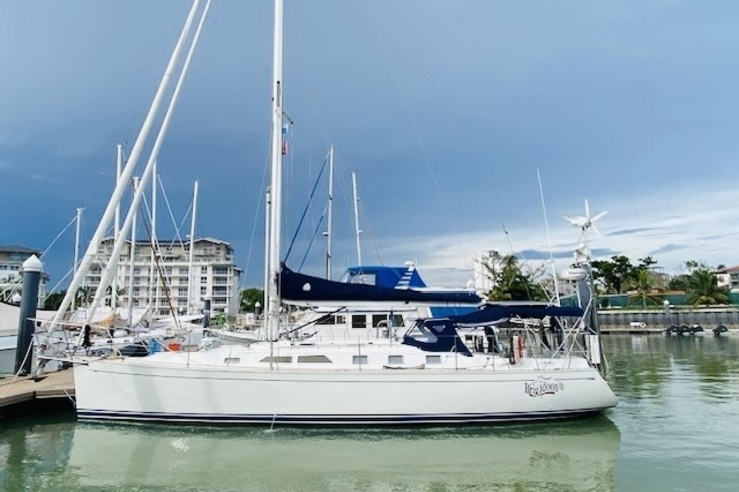 1998 Saga 43