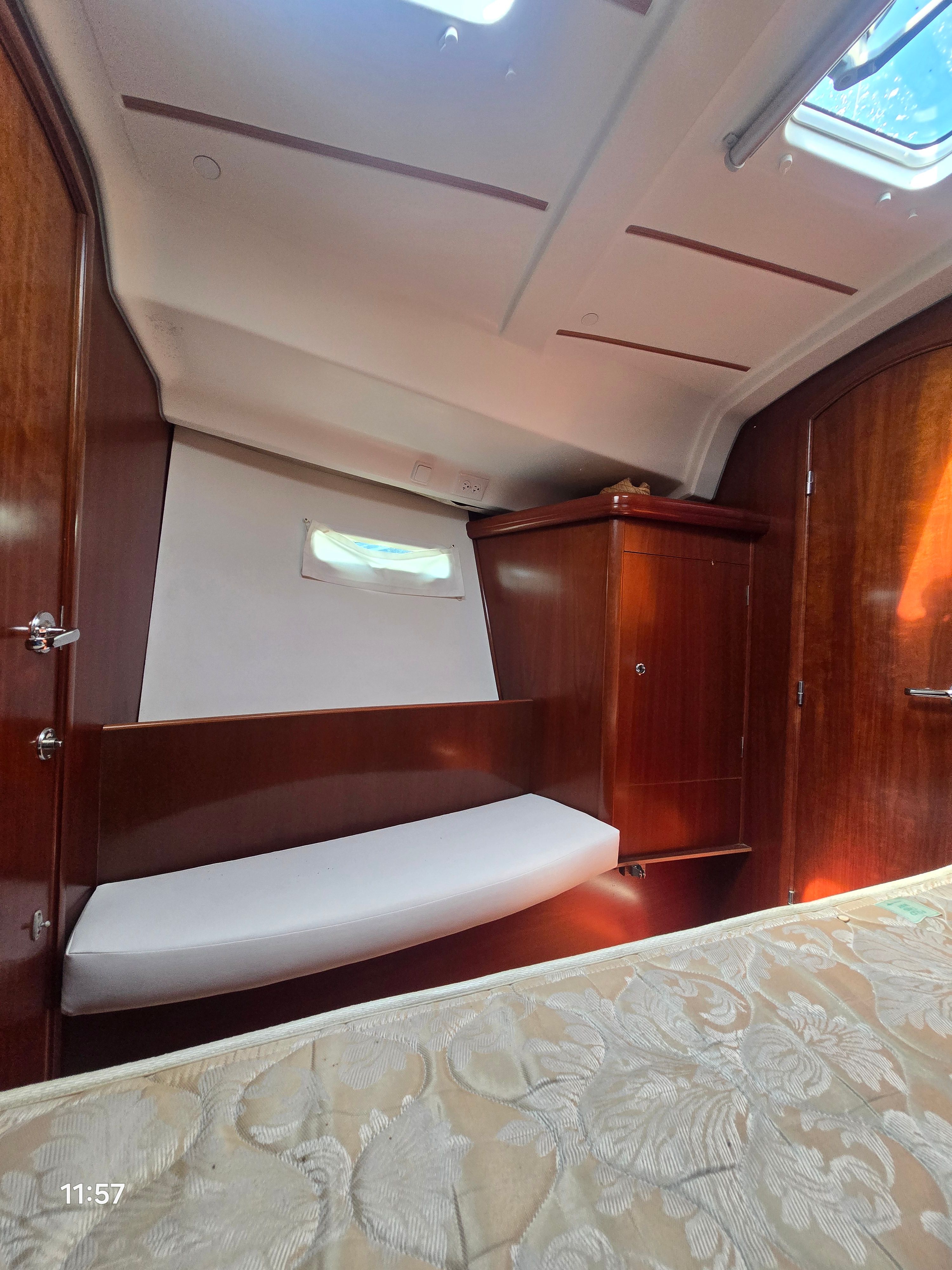 2005 Beneteau Oceanis 393 - 23