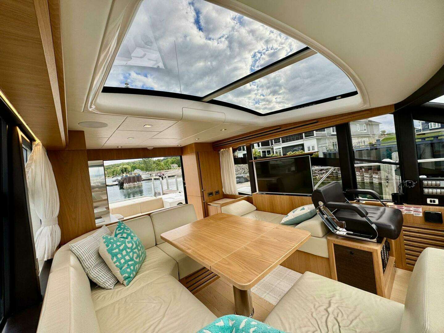 2016 Absolute 45 Sport Yacht - Image 48
