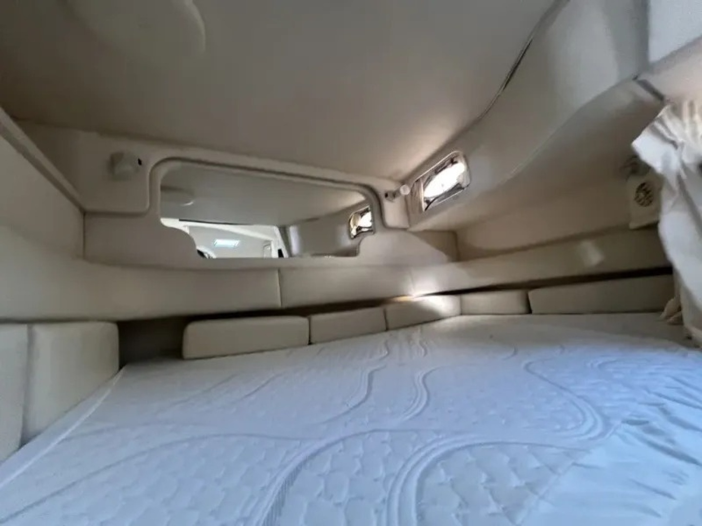 1999 Sea Ray Sundancer 340 - Image 28