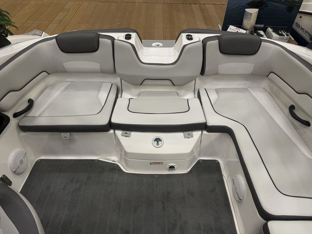 2026 Yamaha Boats AR190 - 8