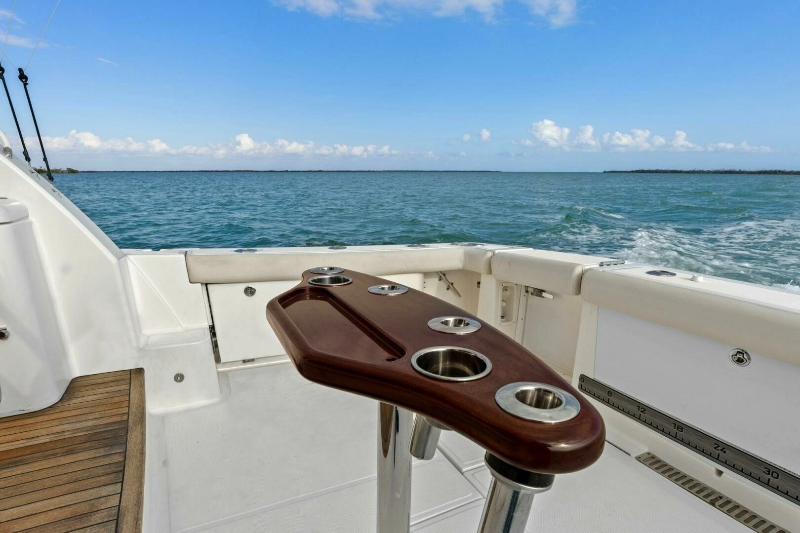 2013 Tiara Yachts 3900 Convertible - Image 37