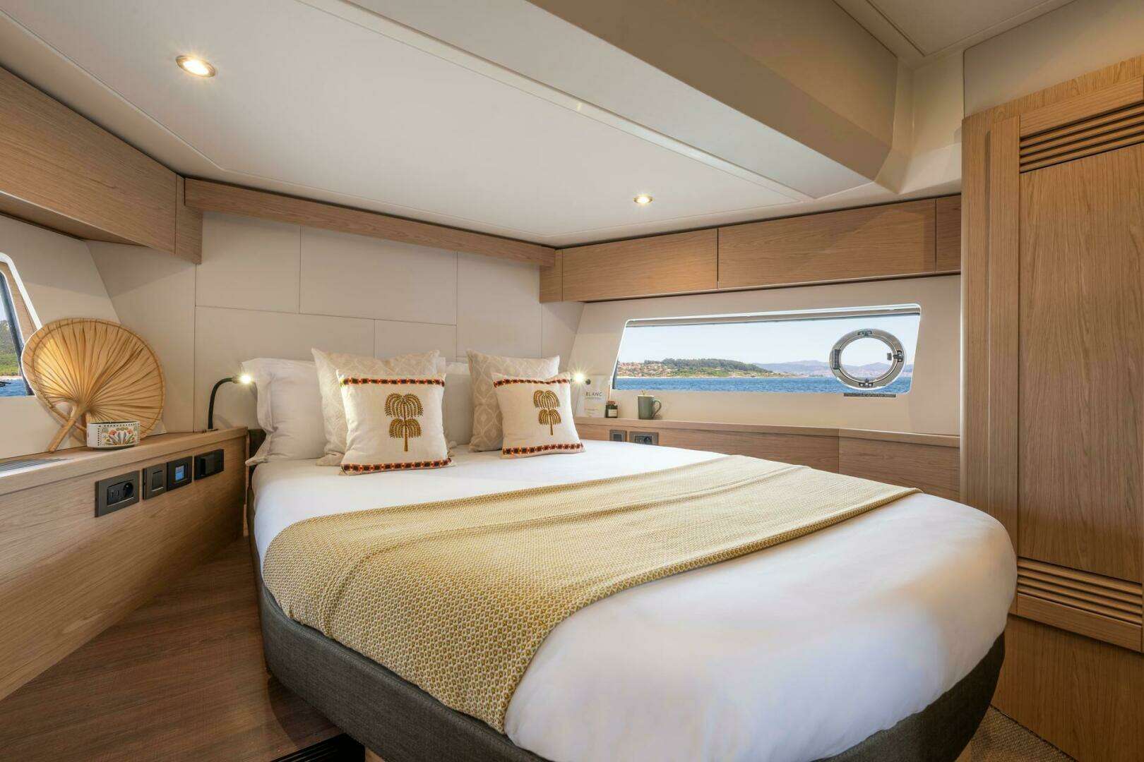 2026 Beneteau Swift Trawler 54 - Image 14