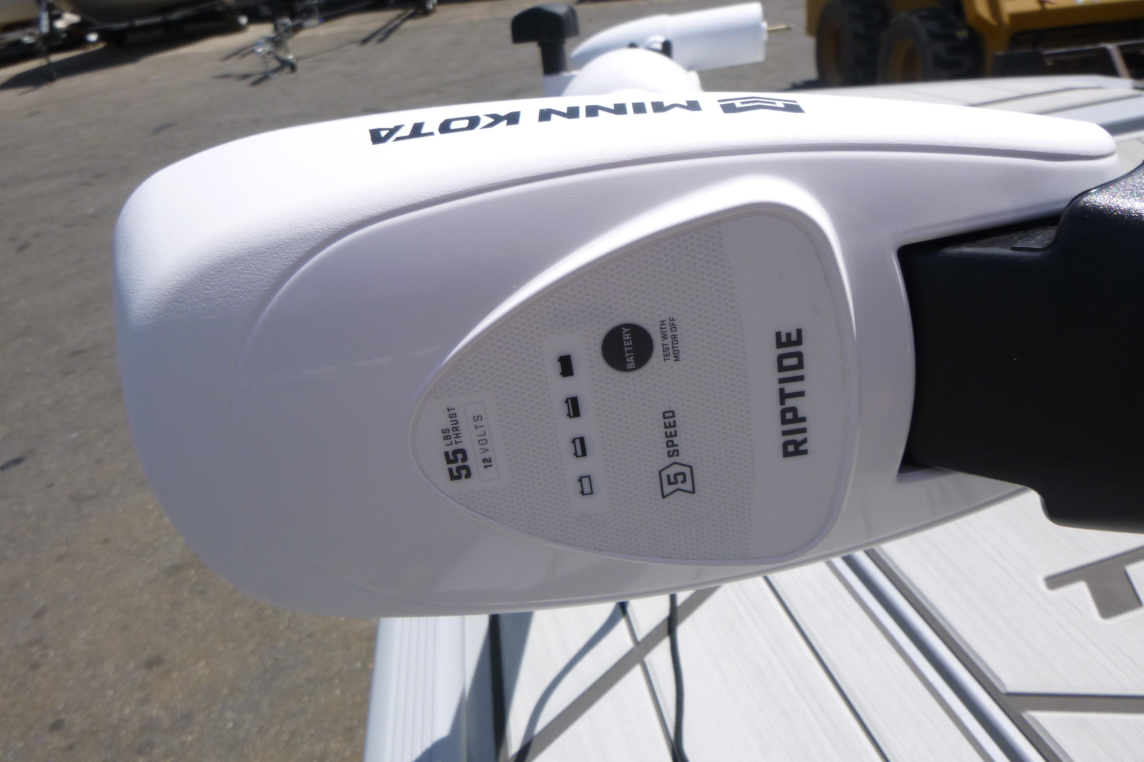 Minn Kota Riptide motor on 2026 Tracker Bass Tracker Classic CC boat.