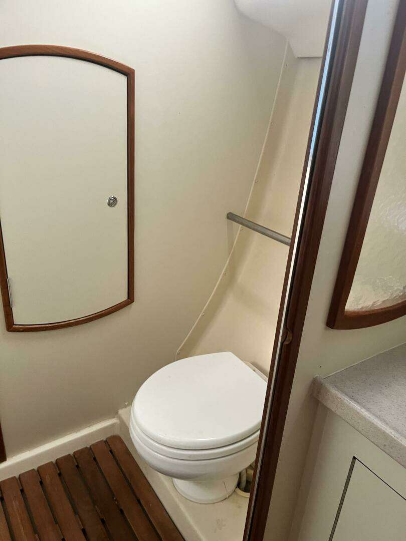 2003 Hunter 356 - Image 15