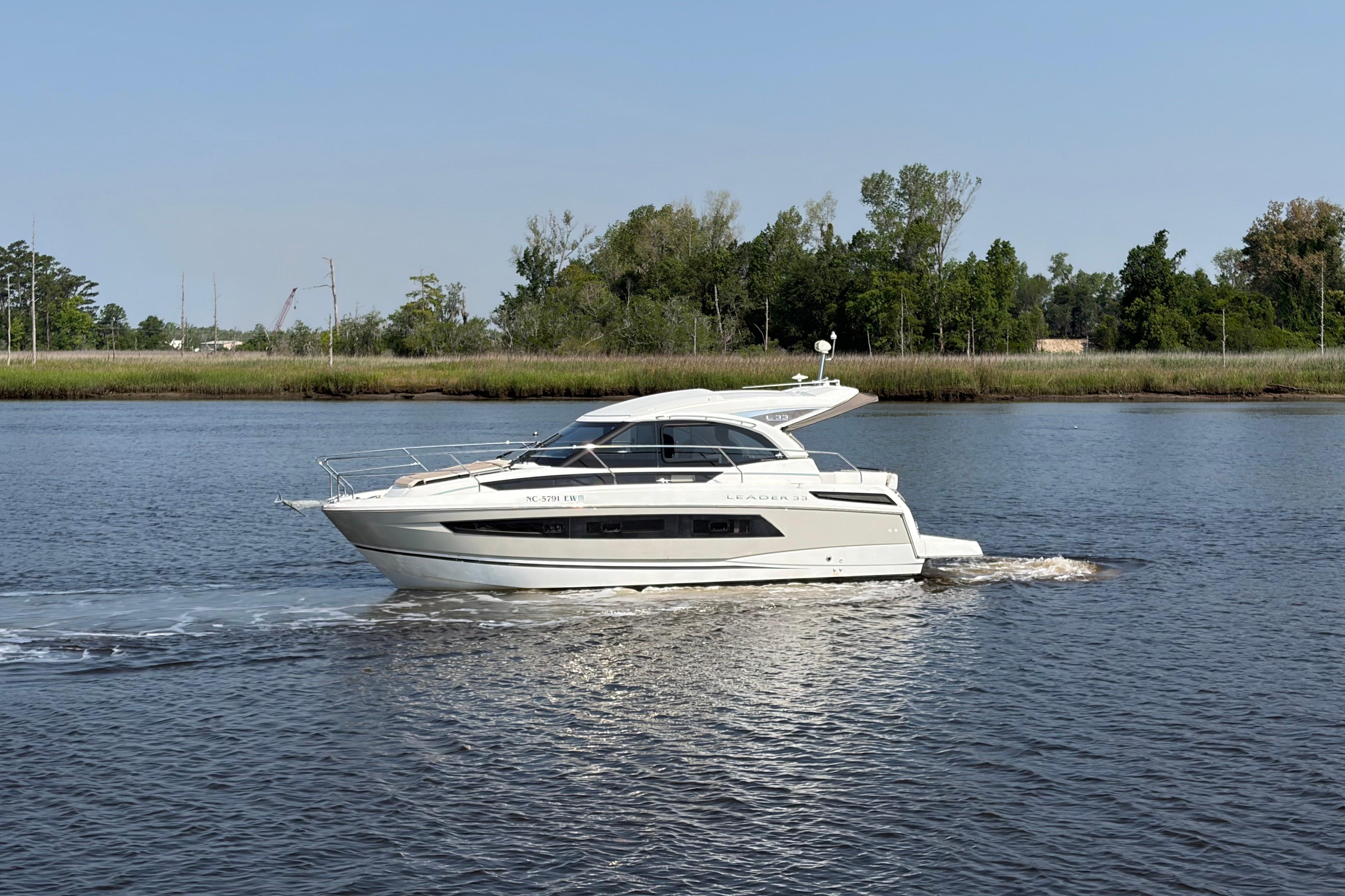 2018 Jeanneau Leader 33