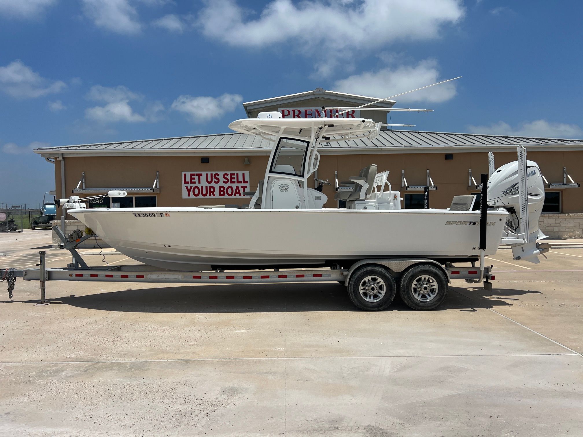 2021 Sportsman Masters 267OE Bay Boat