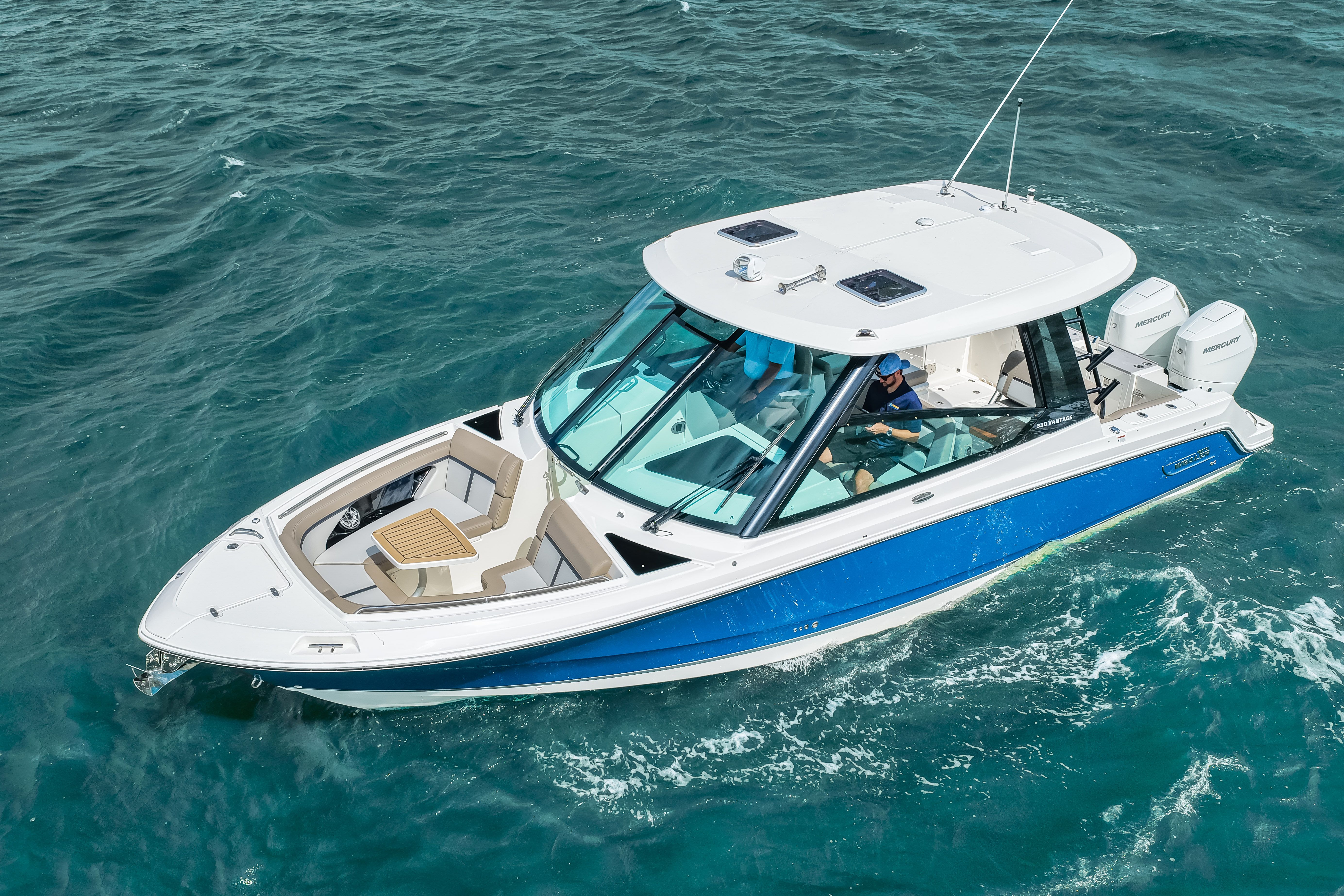 2026 Boston Whaler 330 Vantage - 8