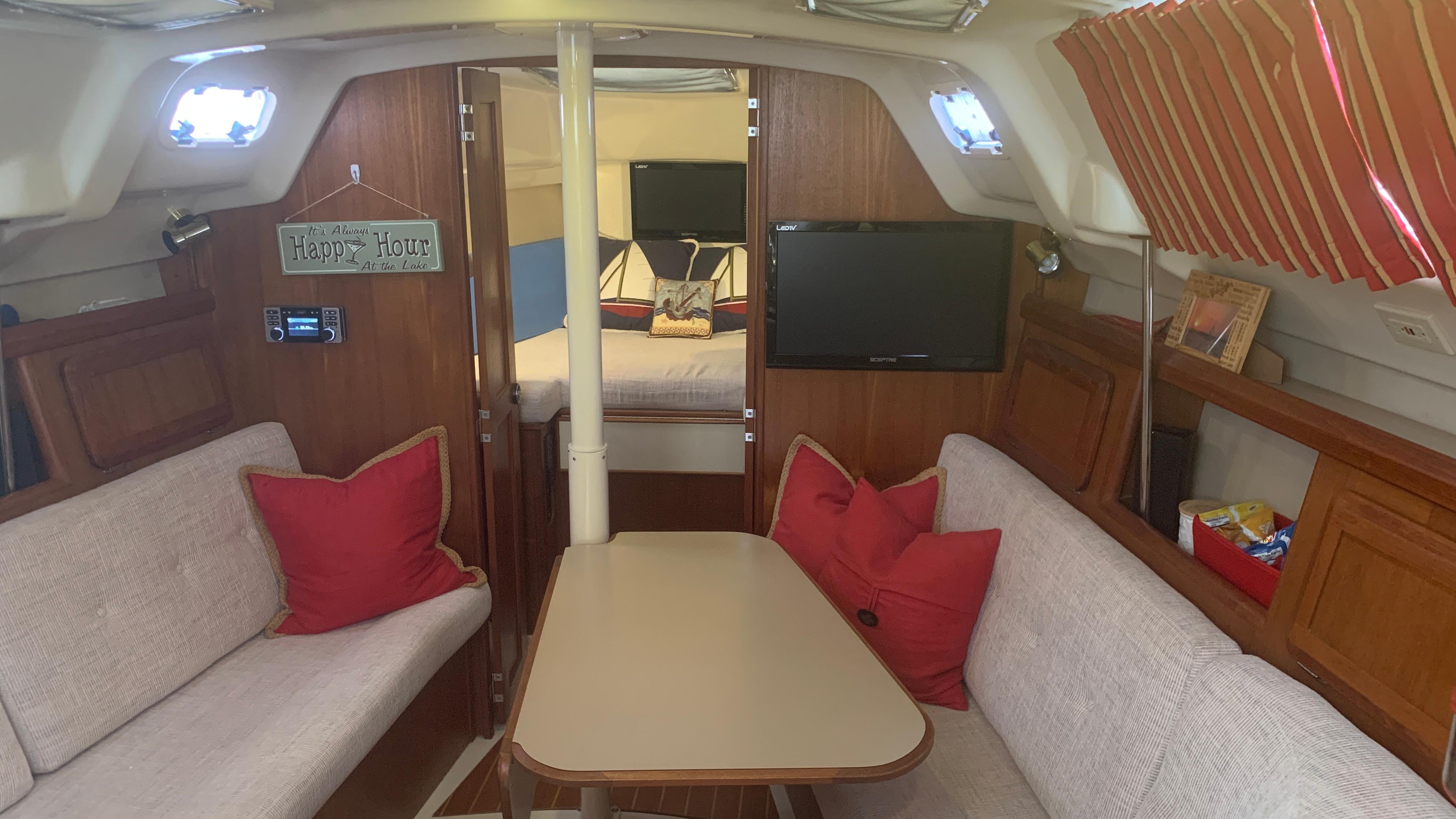 1991 Hunter 30 - 11