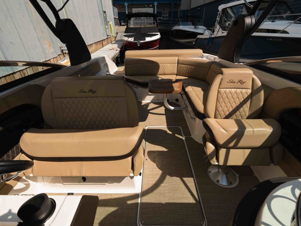 2019 Sea Ray SLX 280 - 20
