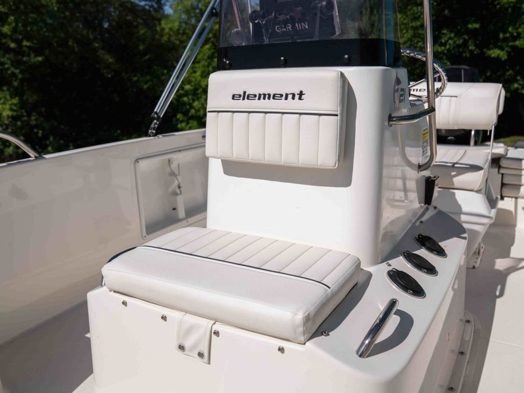 2019 Bayliner Element F21 - 15