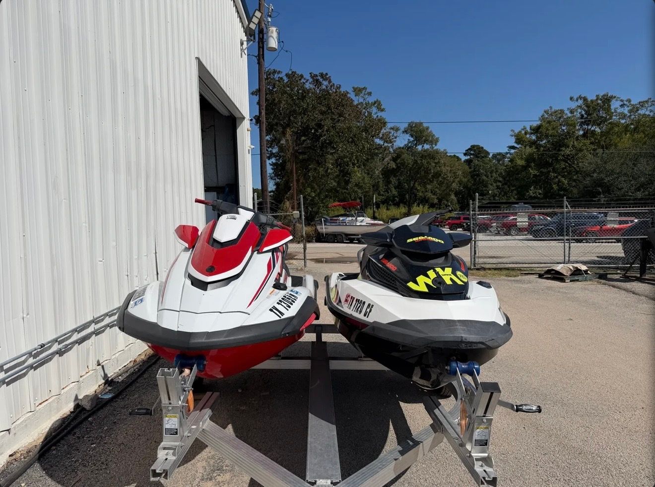 2014 SEA-DOO WAKE 215 - Image 2