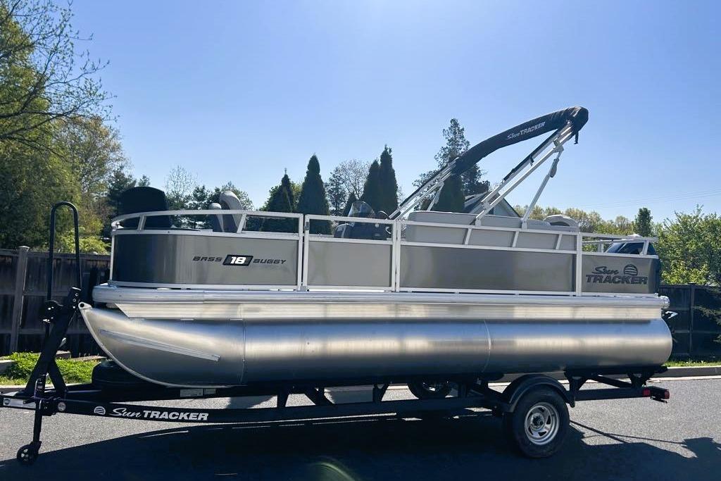 2026 Sun Tracker Bass Buggy 18 DLX