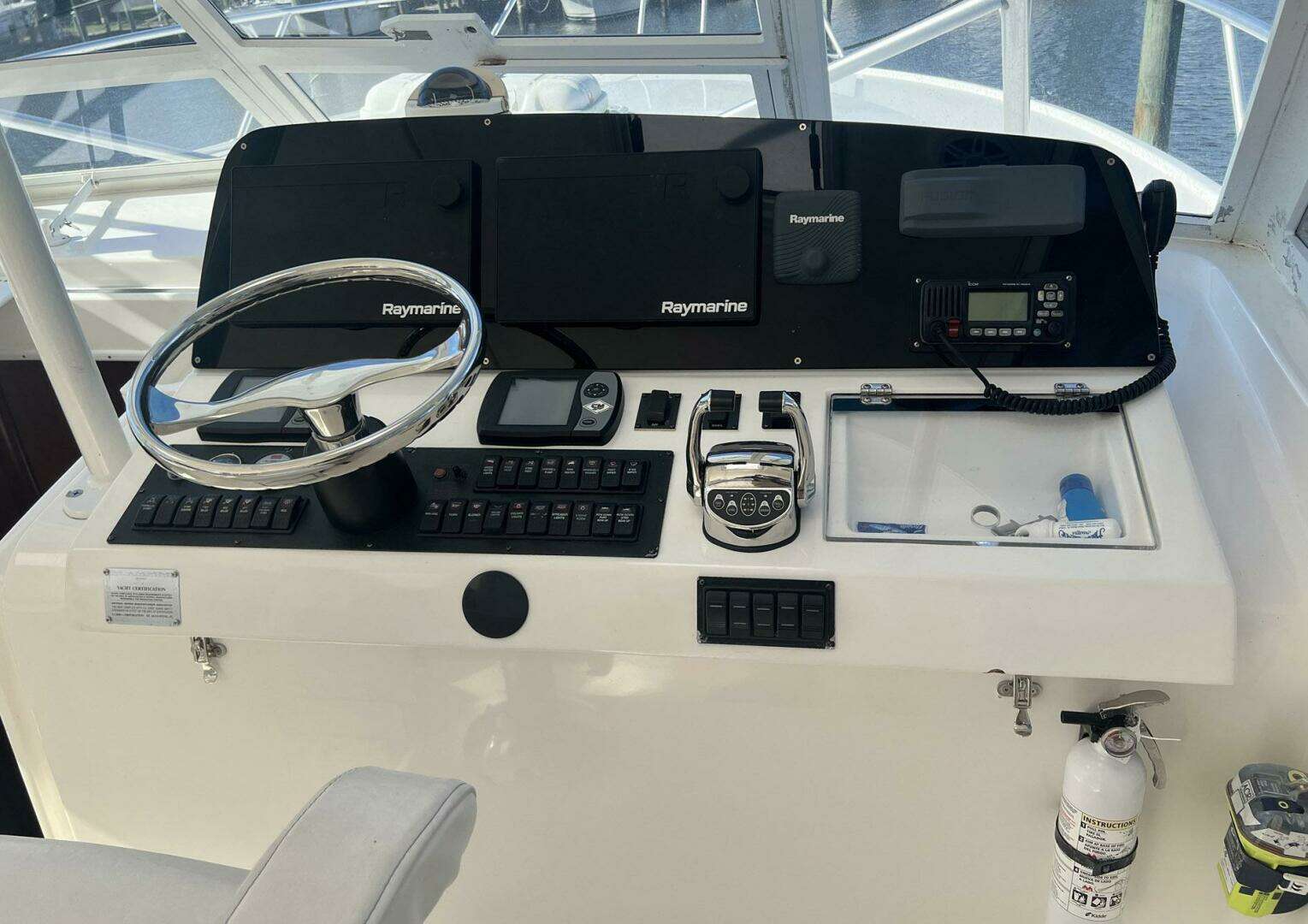 2007 Luhrs 41 Hardtop Express - Image 18