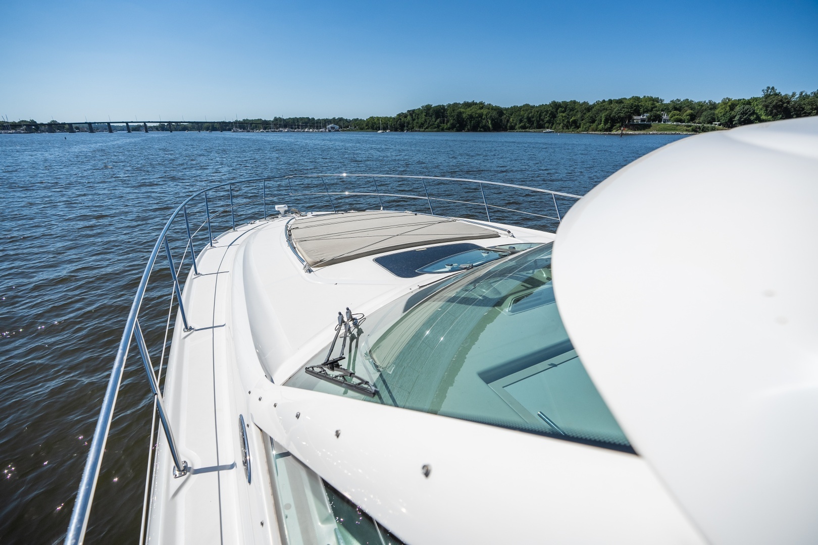 2005 Sea Ray 480 Motor Yacht - Image 14