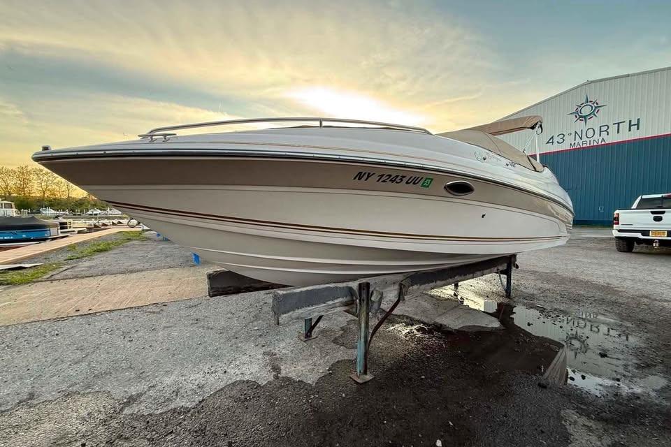 1999 Ebbtide 2300 Bow Rider