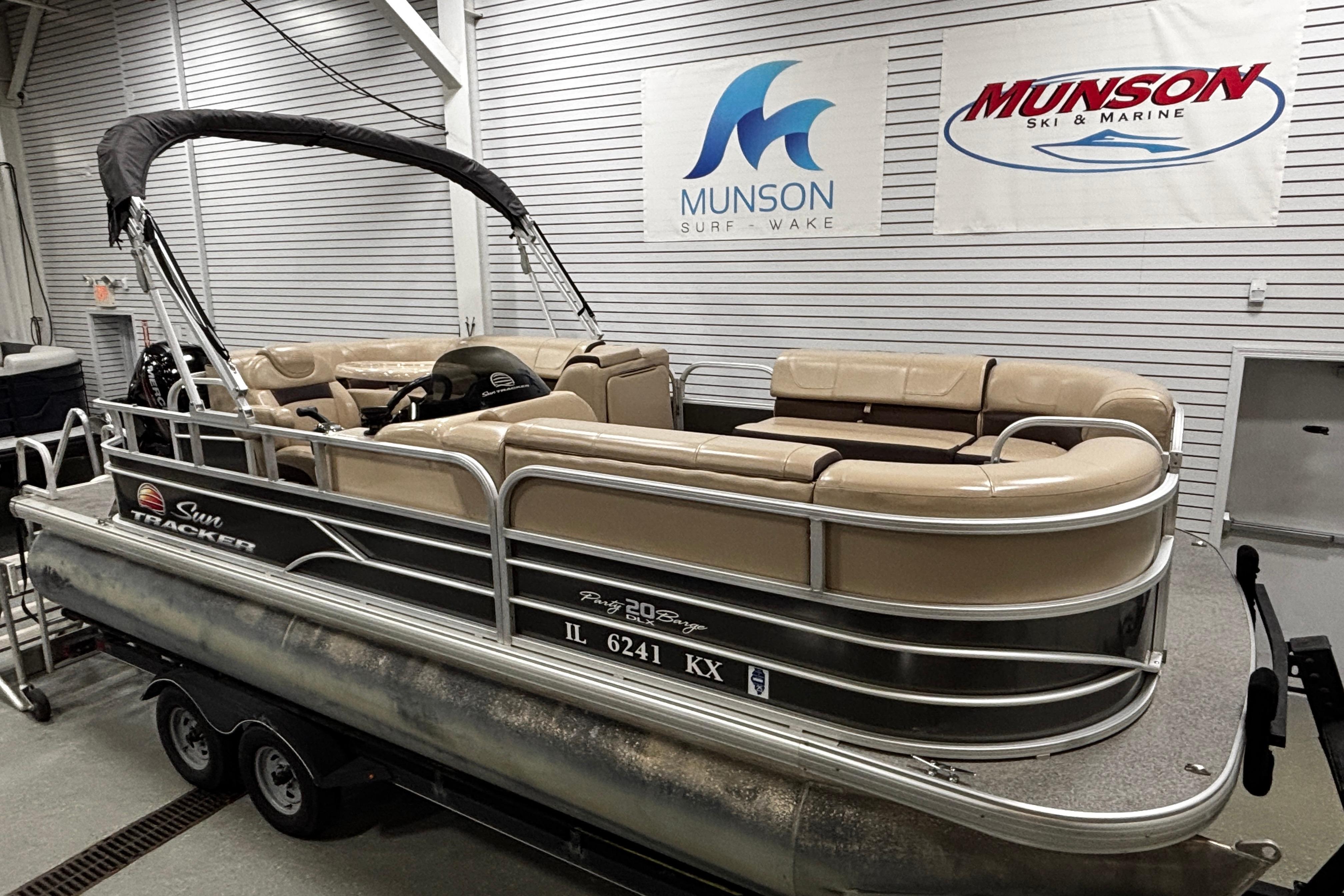 2018 Sun Tracker Party Barge 20 DLX