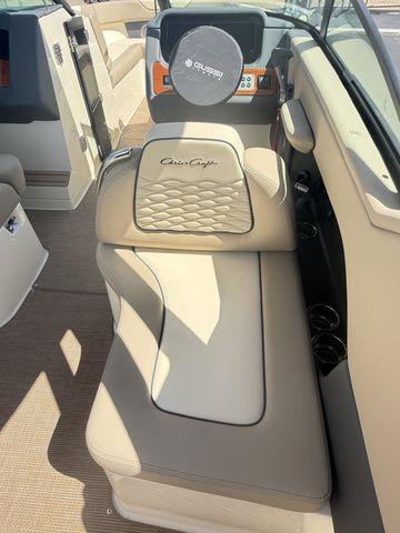 2026 Chris-Craft Bowrider Sportster WALKTHROUGH WINDSHIELD LUXURY B - 59