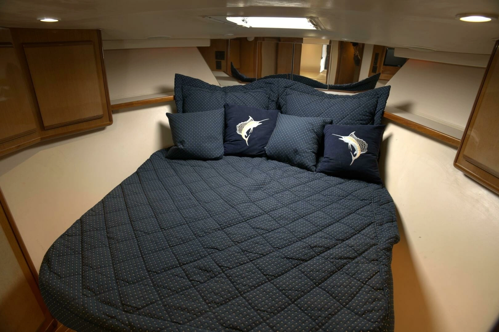 2002 Viking 43 Open - Image 13