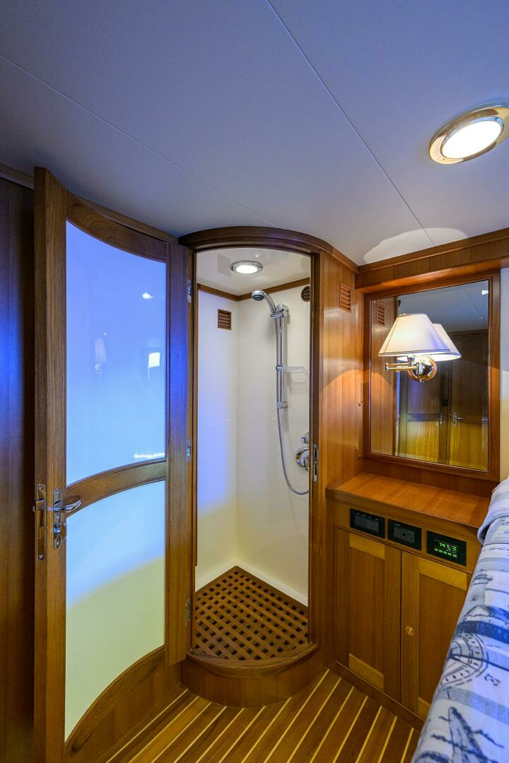 2011 Marlow 97 Explorer - Image 28