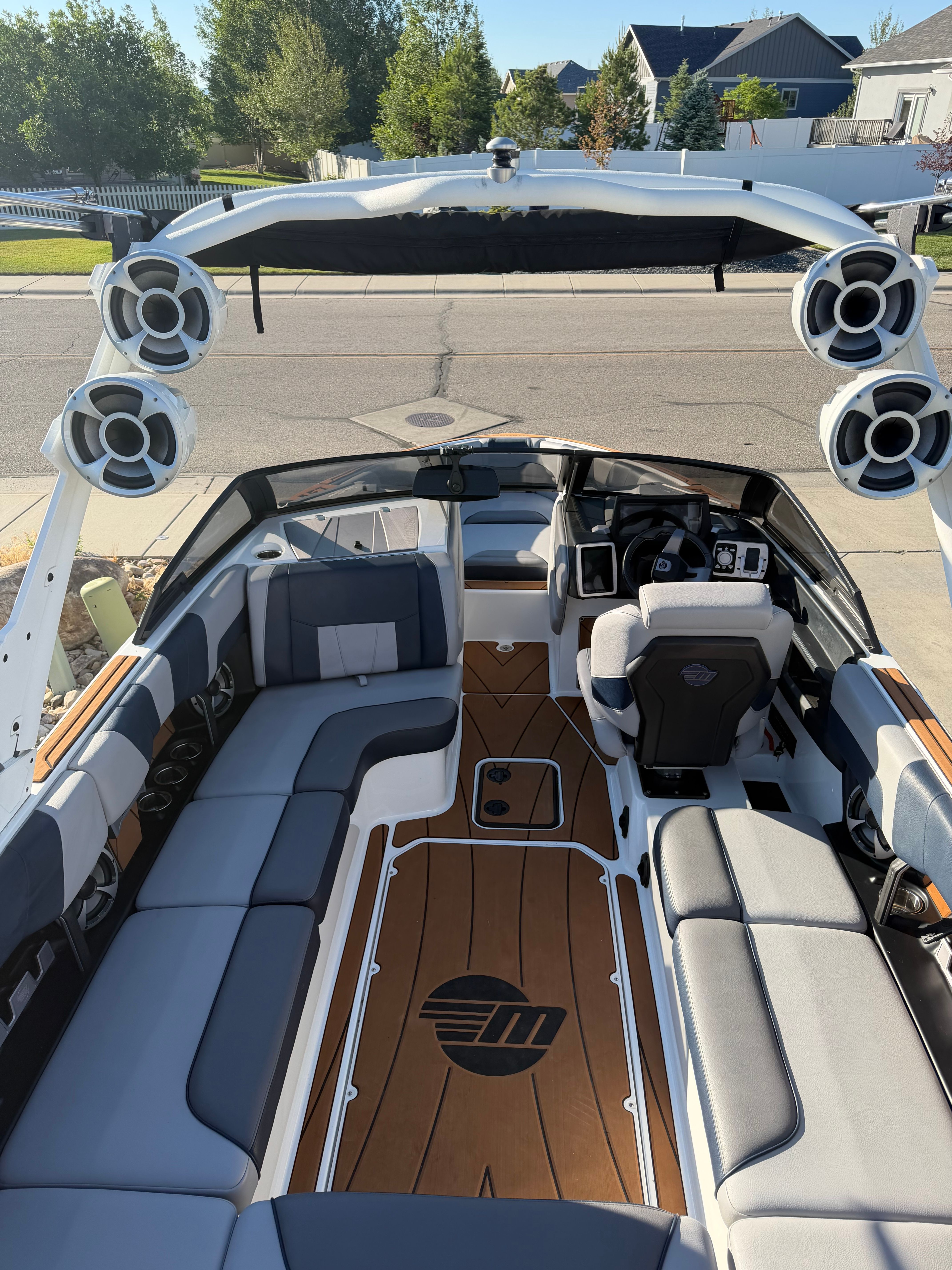 2021 Malibu Wakesetter 23 LSV with stylish interior and modern sound system.