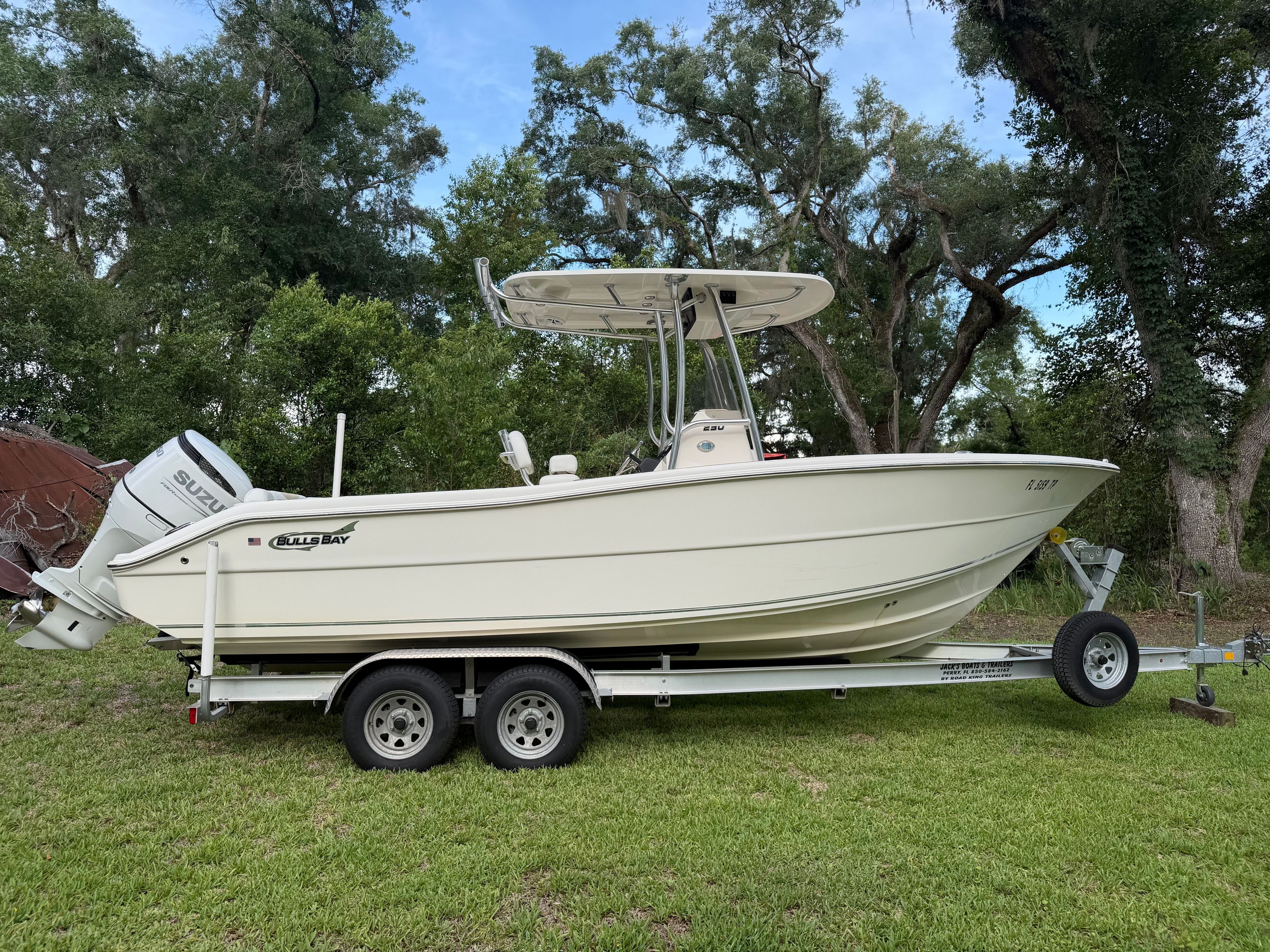 2022 Bulls Bay 230 Center Console