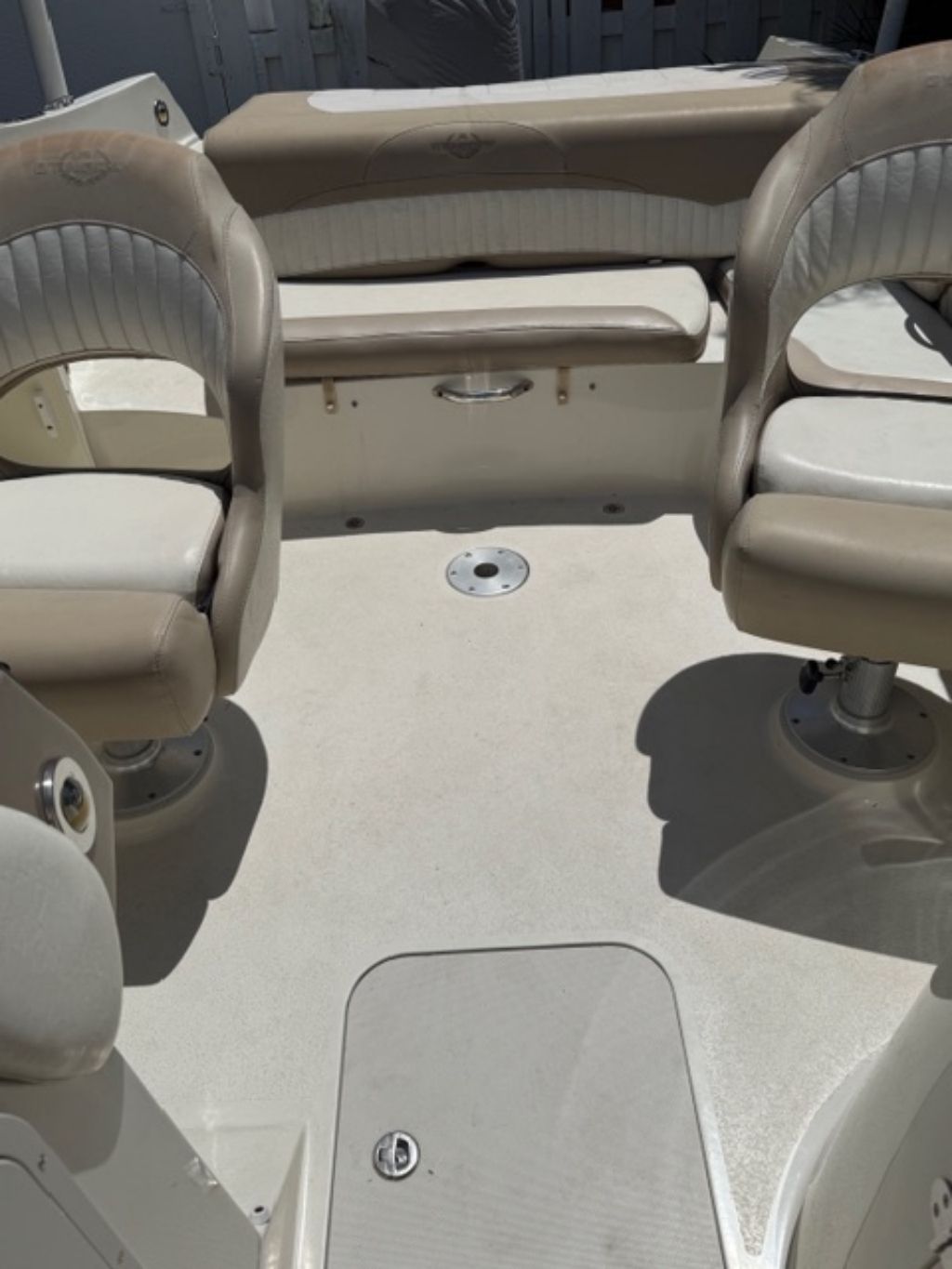2015 Stingray 214 LR - 6