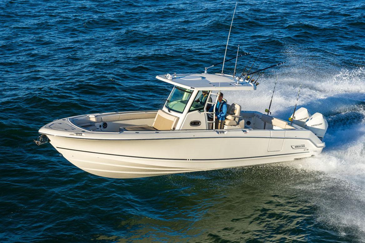 2026 Boston Whaler 330 Outrage