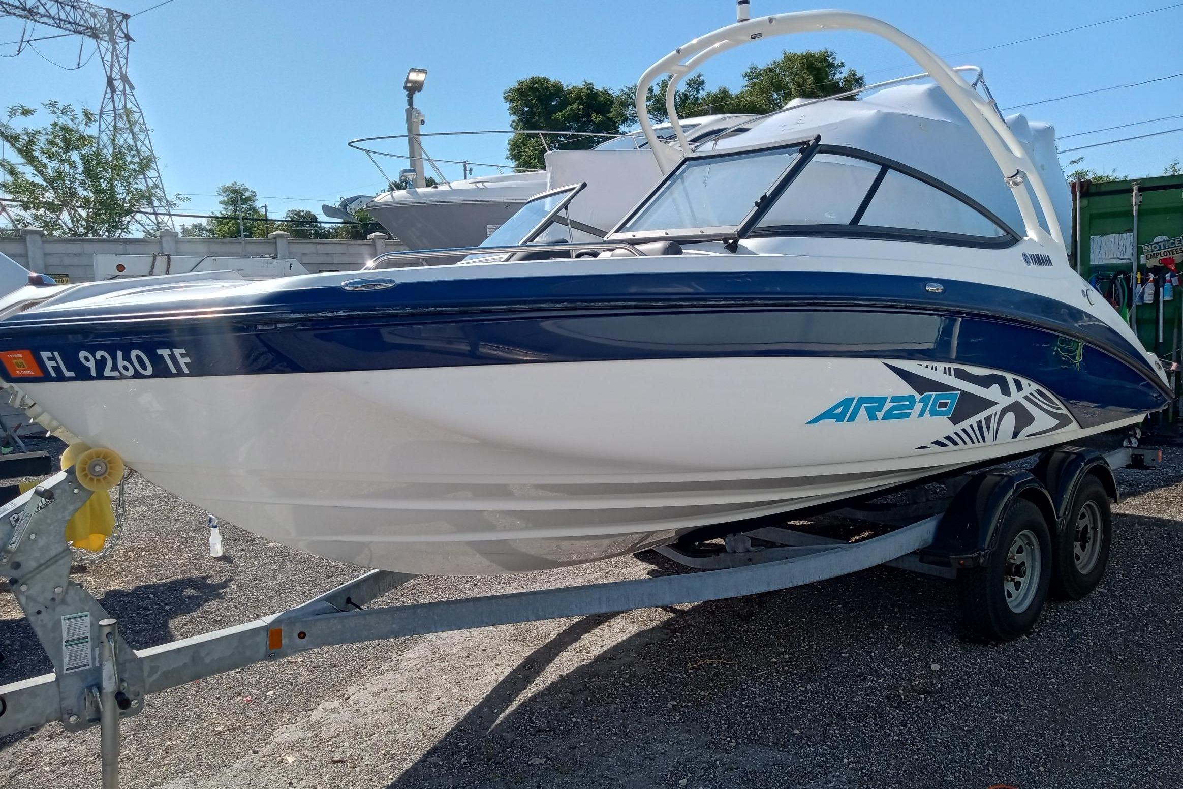 2022 Yamaha Boats AR210