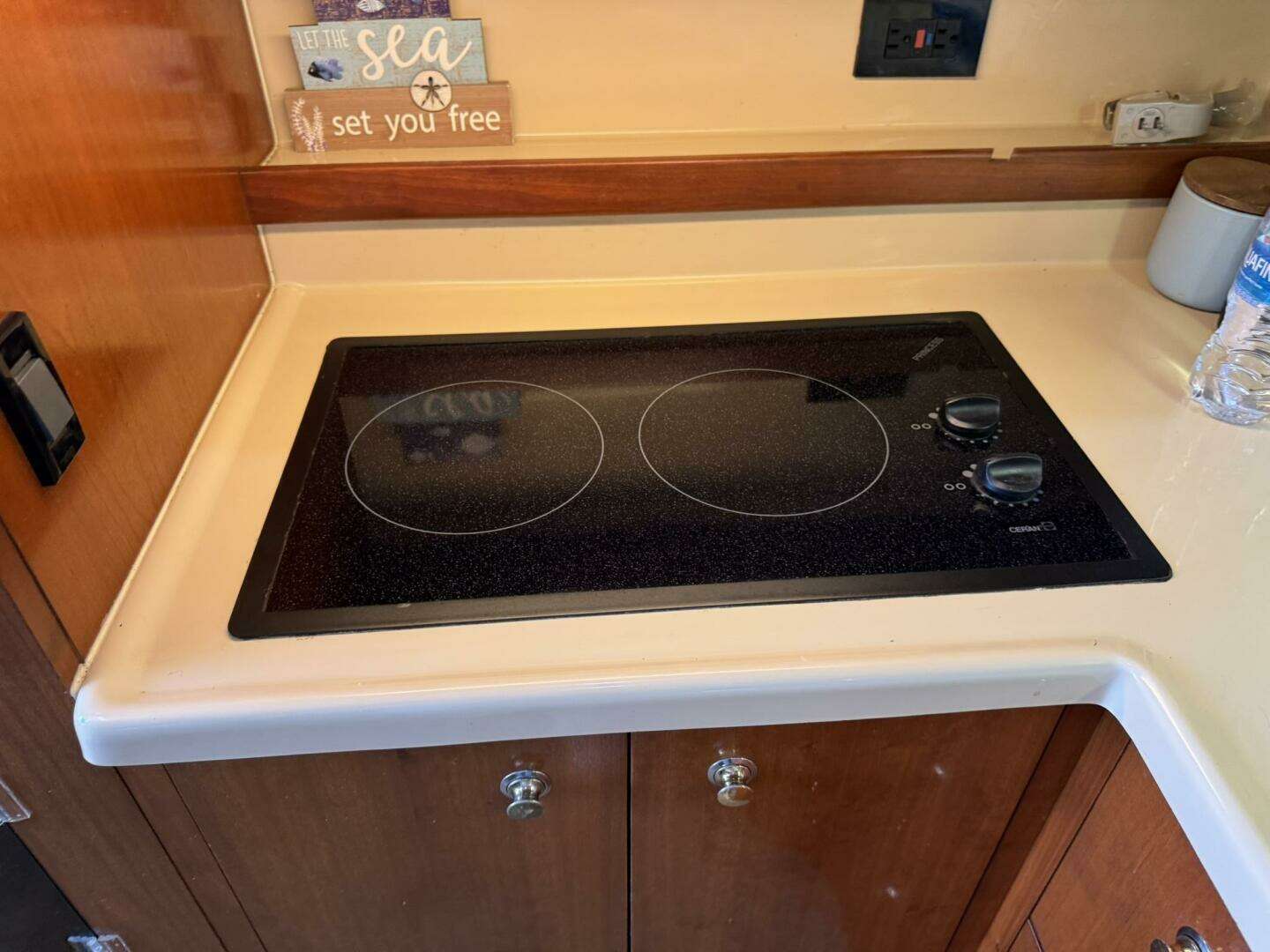 2003 Cruisers Yachts 3772 - Image 100