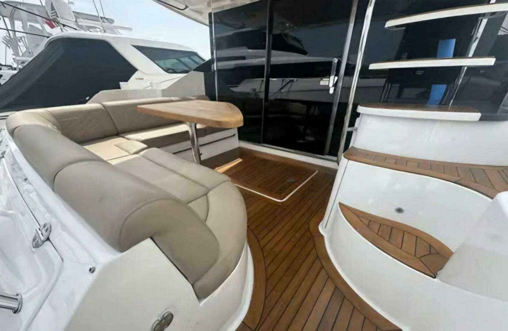 2017 Sea Ray 51 Fly - Image 5