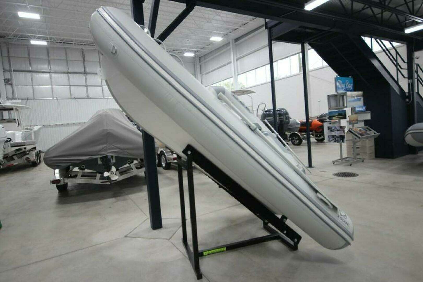 2023 Zodiac Cadet 330 DL RIB ALU PVC - Image 2